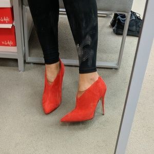 Red high heels by guess
